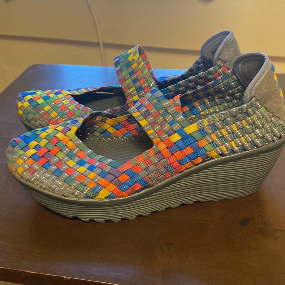 Women’s St. John’s Bay multicolor shoe